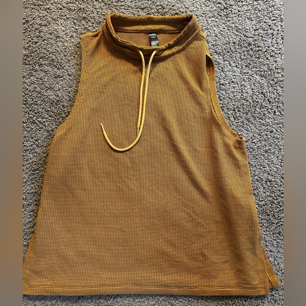 Gap Sleeveless Mustard mesh tank